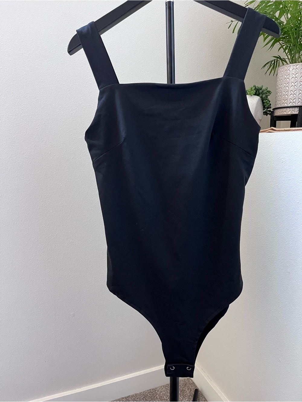 ReoRia Black Square-Neck Bodysuit